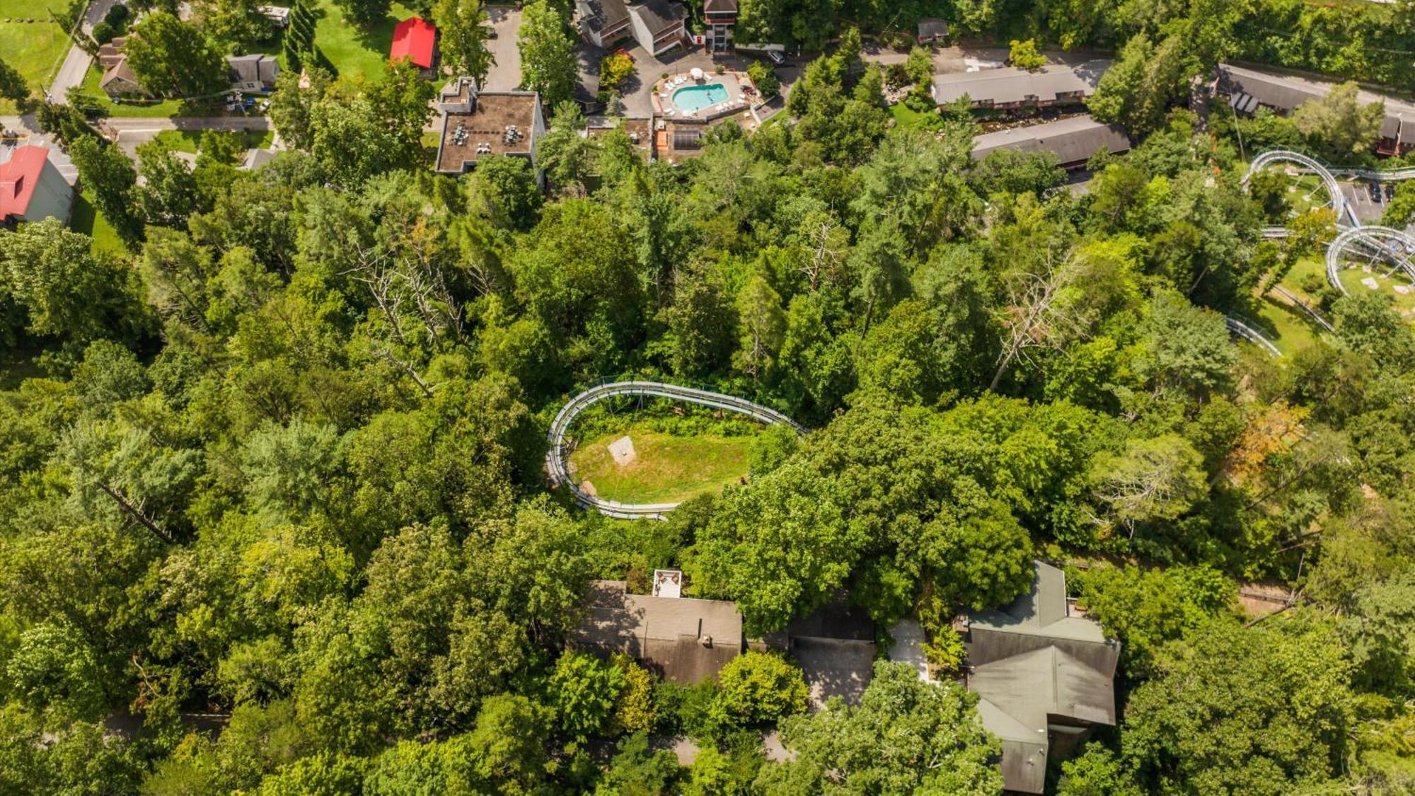 Whiskey Ridge Lodge, A Restored 1940S Gem, 2 Mins From Downtown, Breathtaking City Views, Custom Game Room, And Spacious Elegance Gatlinburg Exterior foto